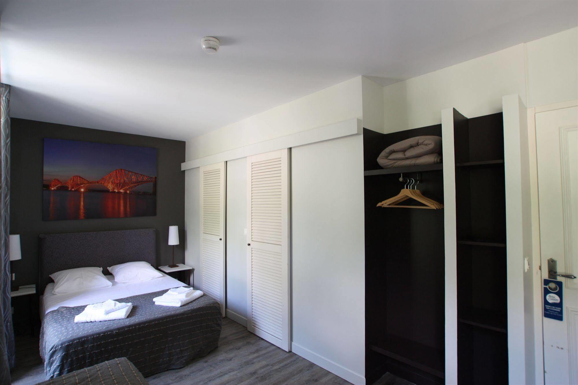 Hotel Estelou Sommières Eksteriør billede